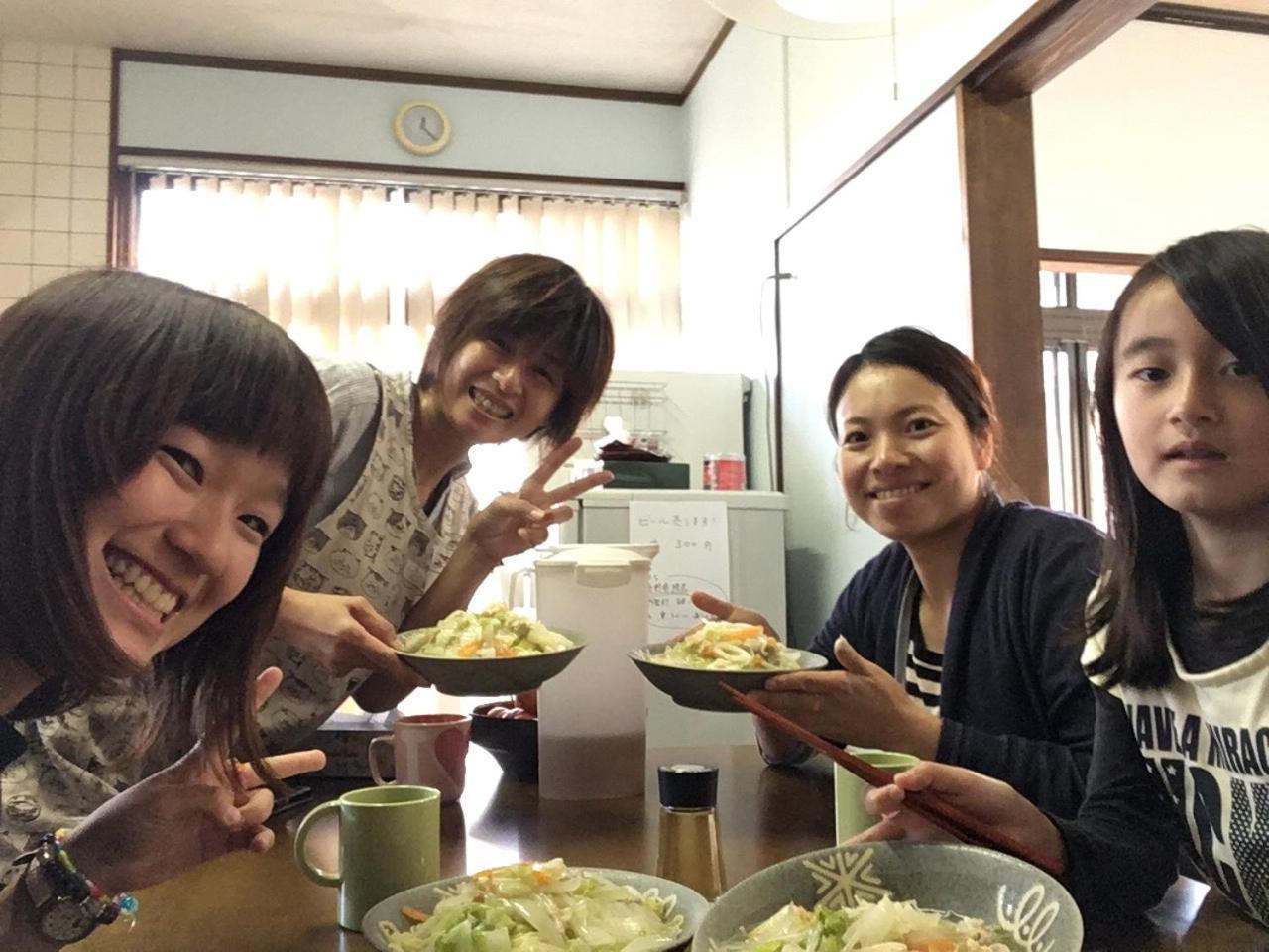 Guest House Minna No Ie Achi Bagian luar foto